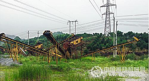 南昌首個建筑垃圾處理項目“爛尾”。